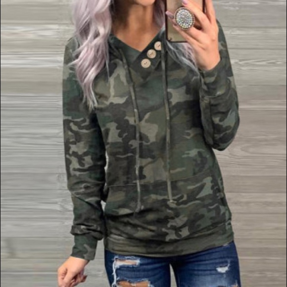 Camo Print Kangaroo Pocket Hoodie